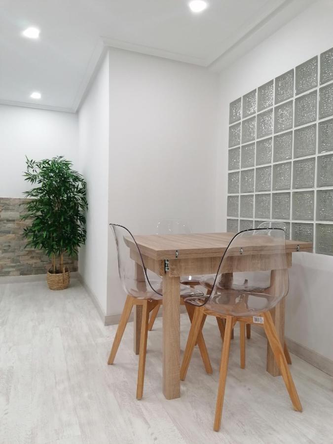 Piso Deluxe En El Centro Con Ascensor Apartment กาสโตร-อูร์เดียเลส ภายนอก รูปภาพ