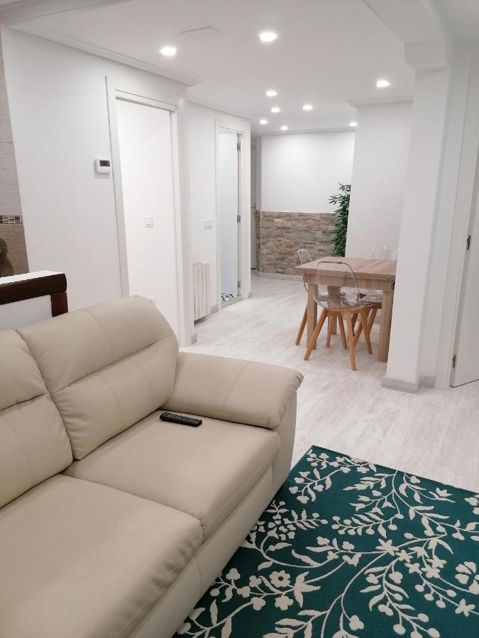 Piso Deluxe En El Centro Con Ascensor Apartment กาสโตร-อูร์เดียเลส ภายนอก รูปภาพ