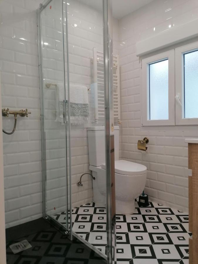 Piso Deluxe En El Centro Con Ascensor Apartment กาสโตร-อูร์เดียเลส ภายนอก รูปภาพ